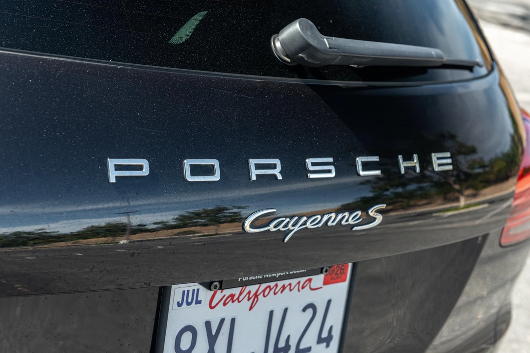2016 Porsche 958 Cayenne S - Image 25 of 31