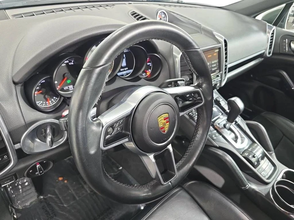 2016 Porsche 958 Cayenne S - Image 4 of 5