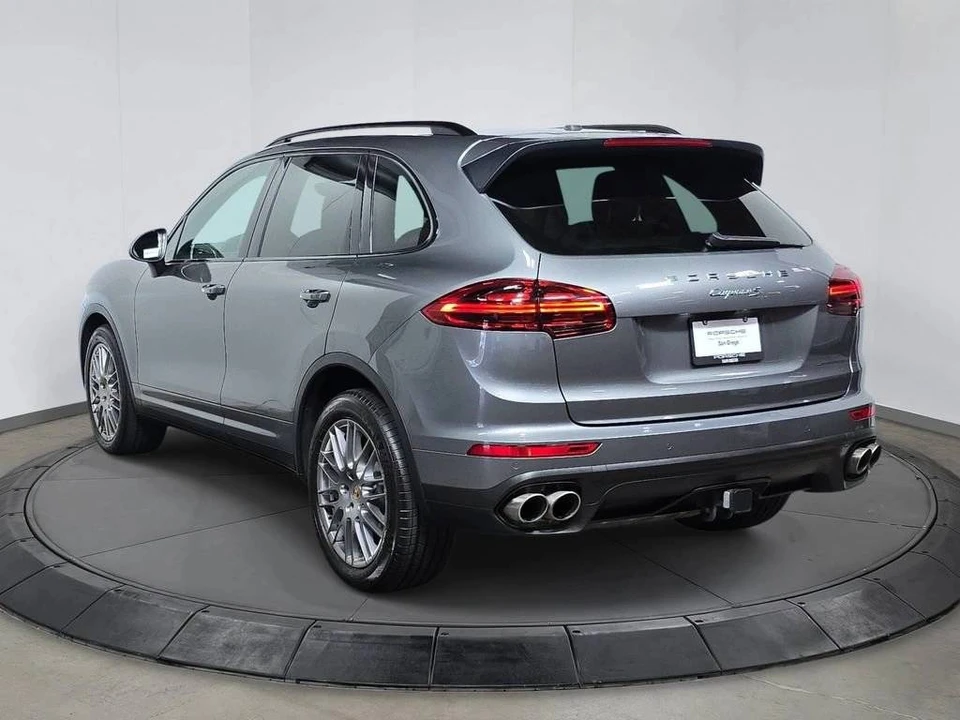 2016 Porsche 958 Cayenne S - Image 3 of 5