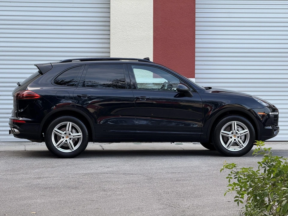 2016 Porsche 958 Cayenne S - Image 19 of 31