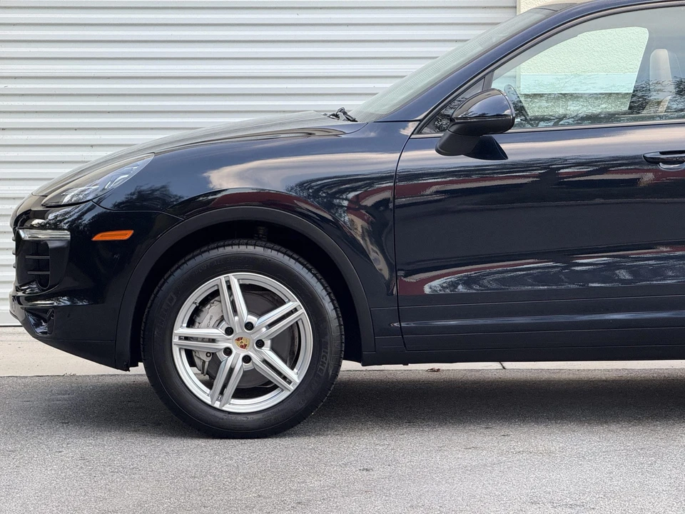 2016 Porsche 958 Cayenne S - Image 28 of 31