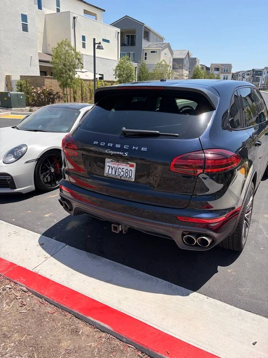 2016 Porsche 958 Cayenne S - Image 13 of 16