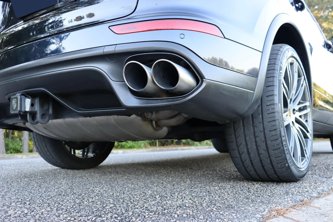 2016 Porsche 958 Cayenne S - Image 10 of 11