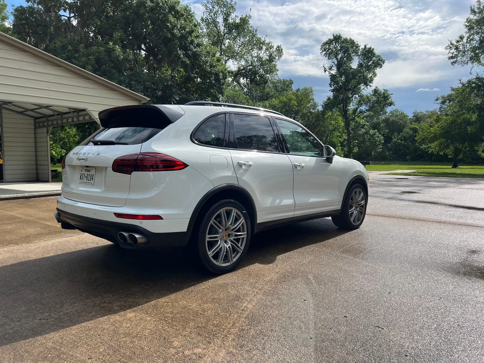 2016 Porsche 958 Cayenne S - Image 9 of 31