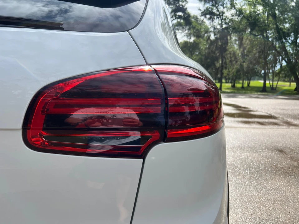 2016 Porsche 958 Cayenne S - Image 25 of 31