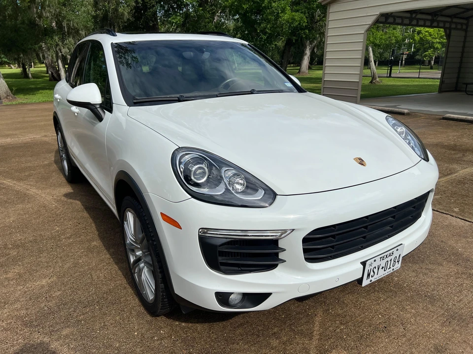 2016 Porsche 958 Cayenne S - Image 11 of 31