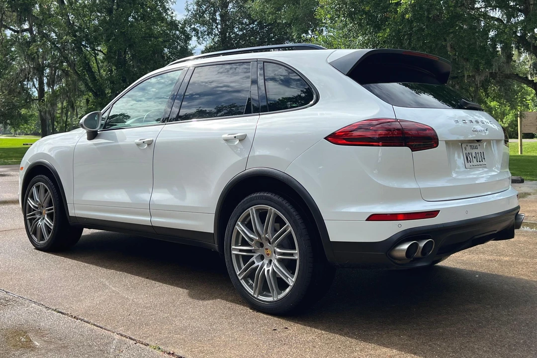 2016 Porsche 958 Cayenne S - Image 4 of 31