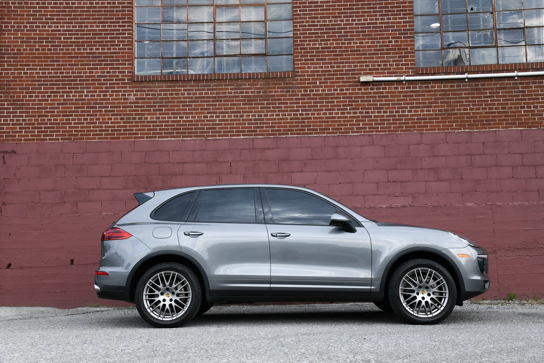 2016 Porsche 958 Cayenne S - Image 18 of 31