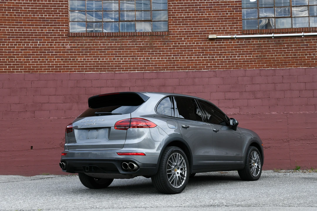 2016 Porsche 958 Cayenne S - Image 21 of 31