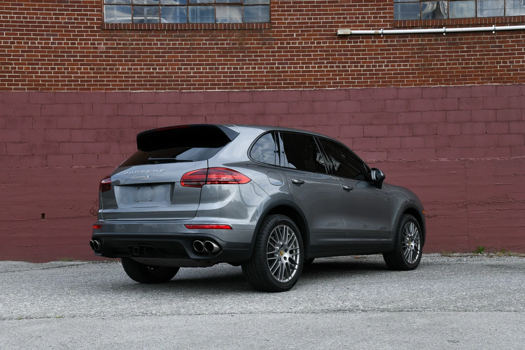 2016 Porsche 958 Cayenne S - Image 24 of 31