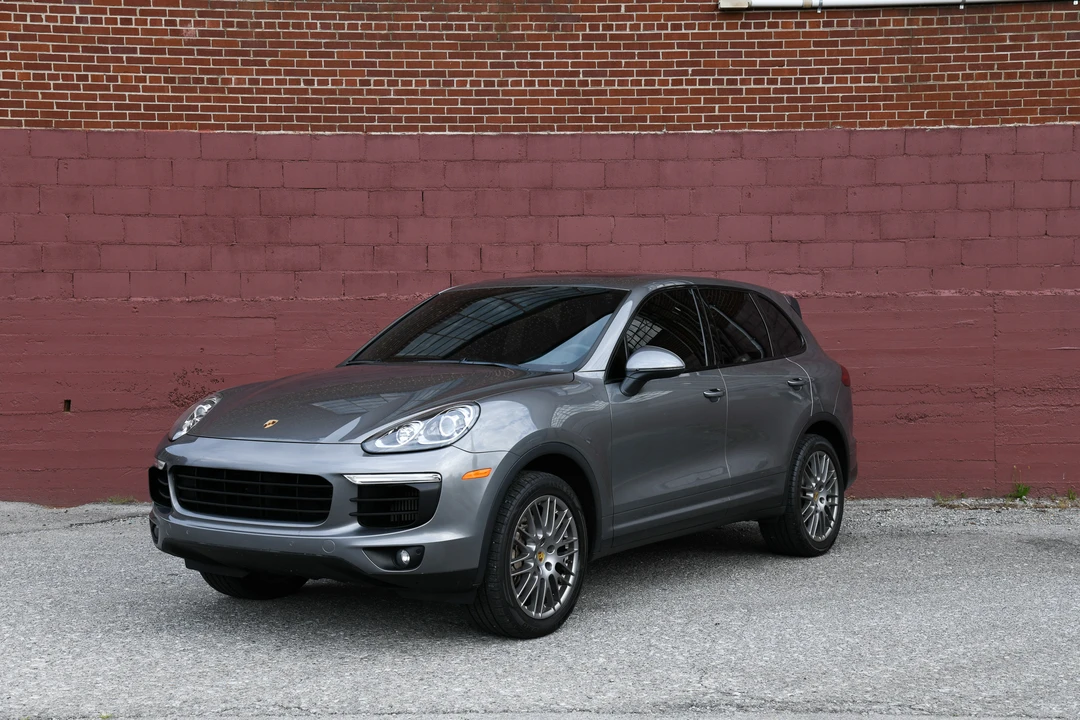 2016 Porsche 958 Cayenne S - Image 5 of 31