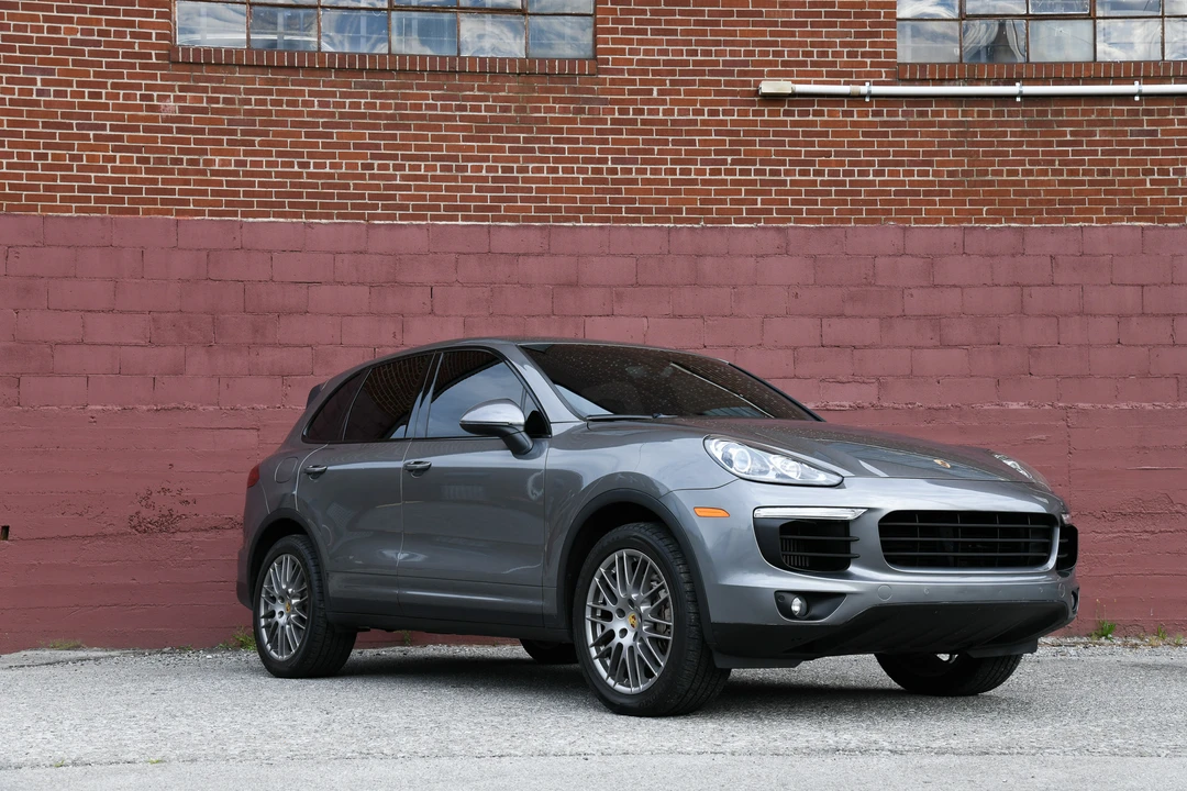 2016 Porsche 958 Cayenne S - Image 14 of 31