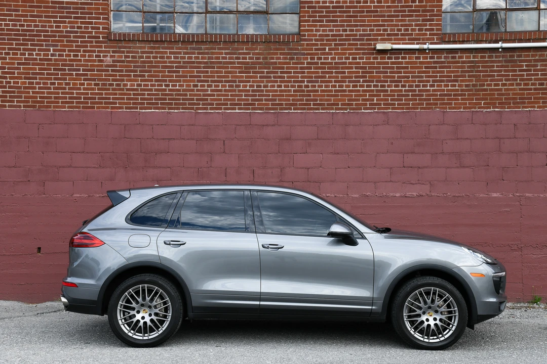2016 Porsche 958 Cayenne S - Image 17 of 31