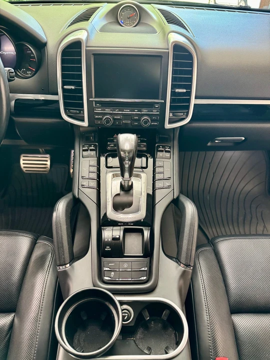 2016 Porsche 958 Cayenne S - Image 5 of 13