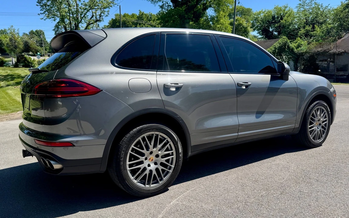 2016 Porsche 958 Cayenne S - Image 12 of 13