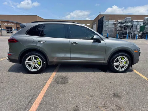 2016 Porsche Cayenne S e-Hybrid