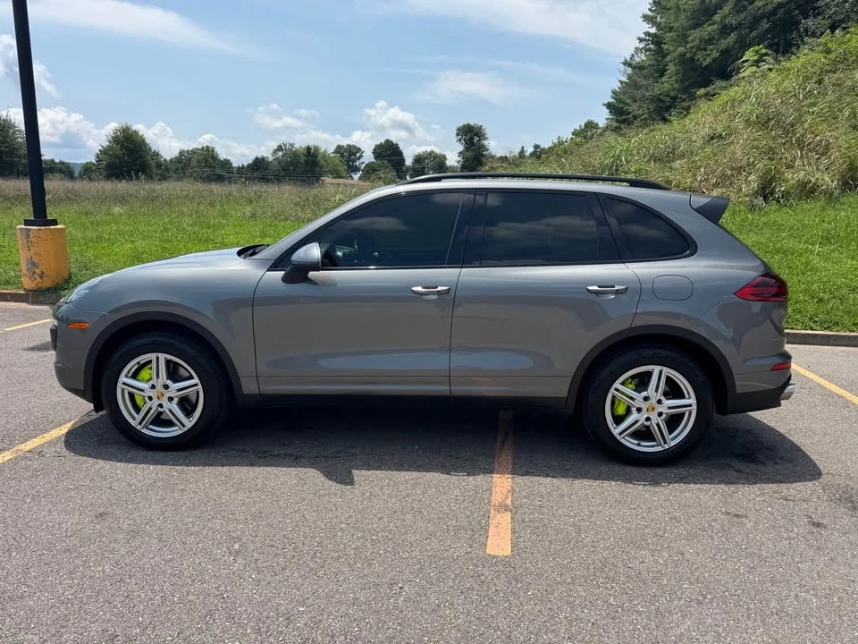 2016 Porsche 958 Cayenne - Image 2 of 20
