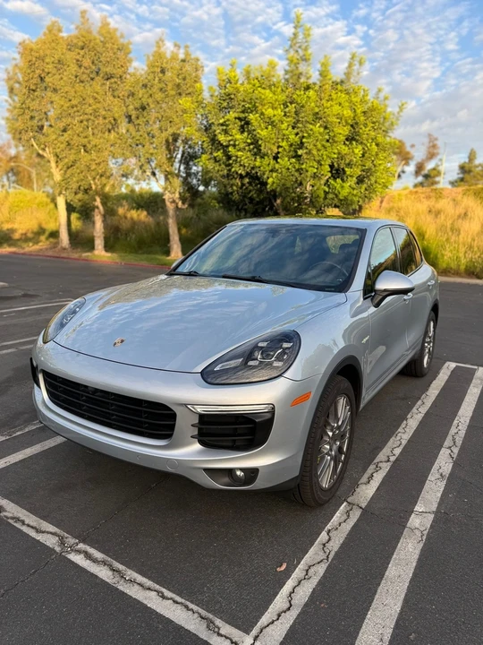 2016 Porsche 958 Cayenne S - Image 12 of 15