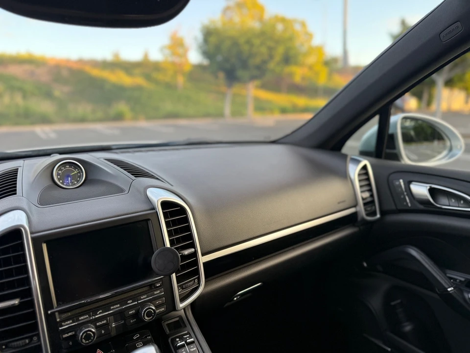 2016 Porsche 958 Cayenne S - Image 6 of 15