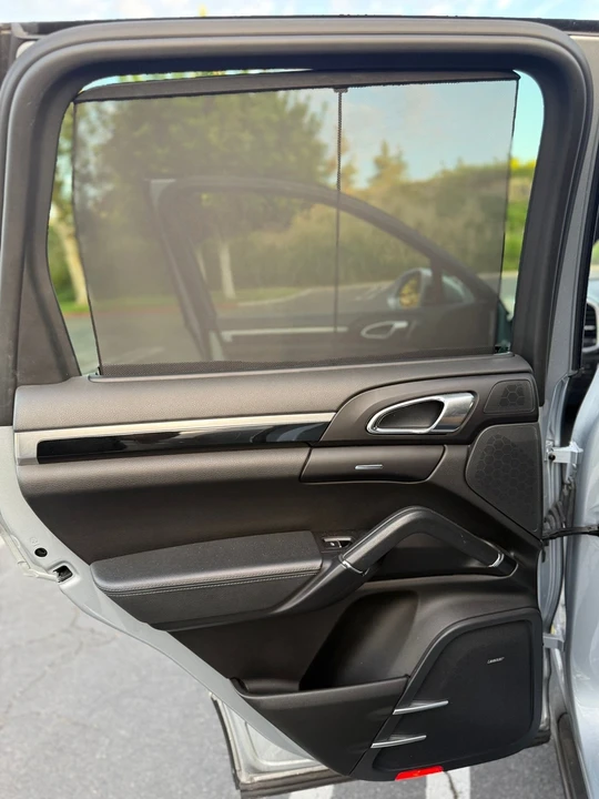 2016 Porsche 958 Cayenne S - Image 9 of 15