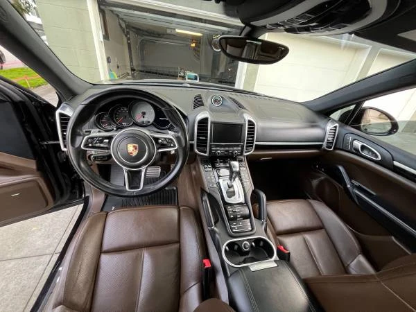 2016 Porsche 958 Cayenne S - Image 2 of 9