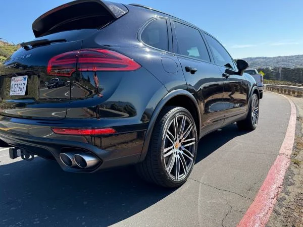 2016 Porsche 958 Cayenne S - Image 8 of 9