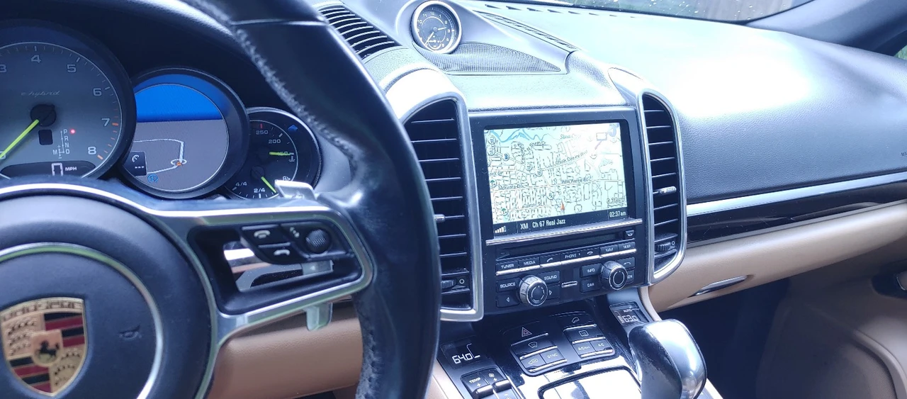 2016 Porsche 958 Cayenne - Image 9 of 20
