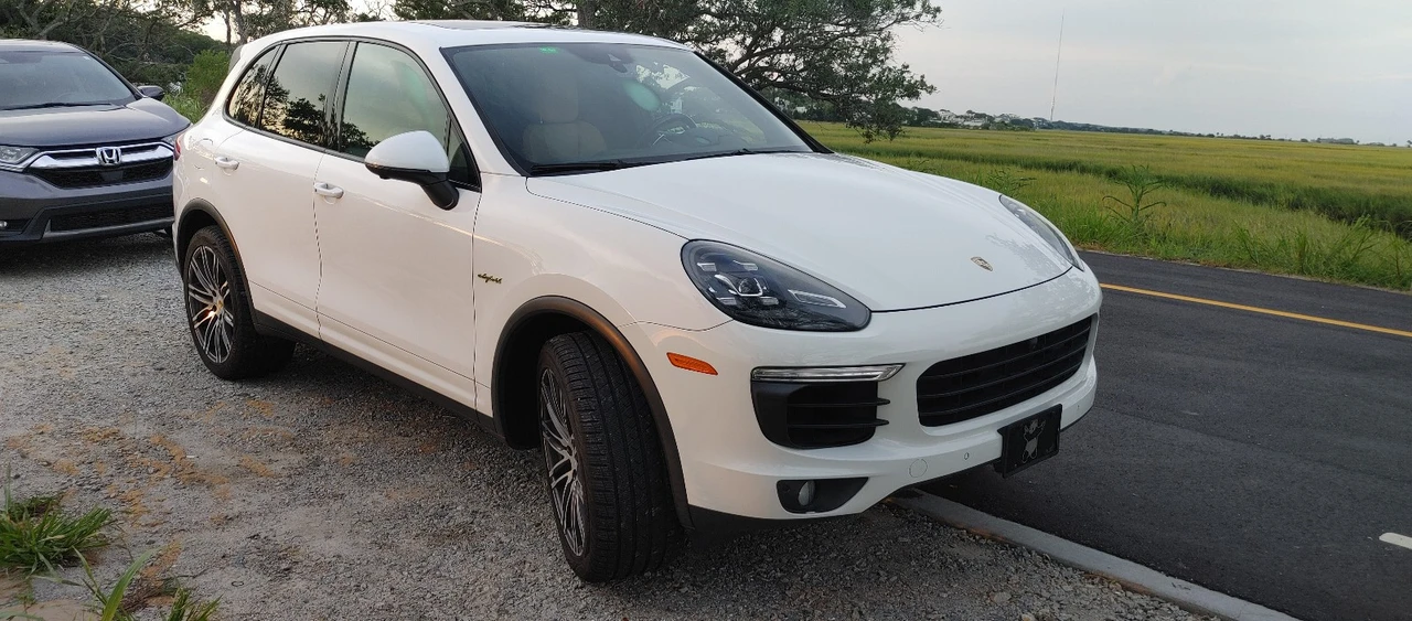 2016 Porsche 958 Cayenne - Image 2 of 20