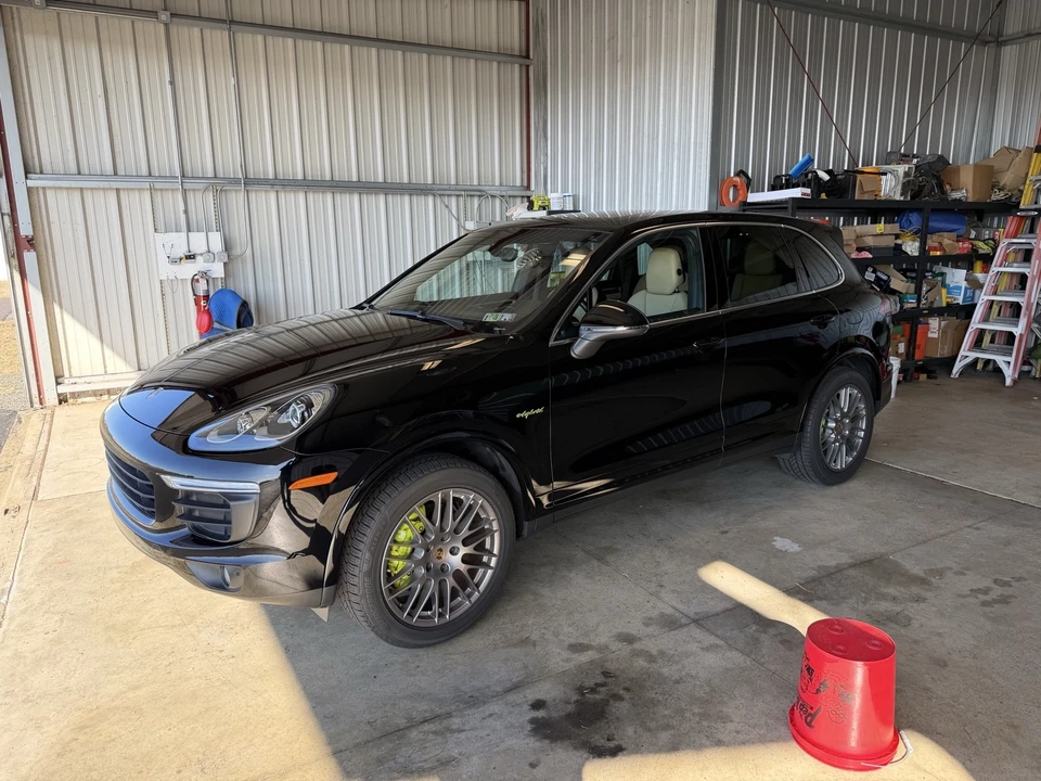 2016 Porsche 958 Cayenne S - Image 10 of 18
