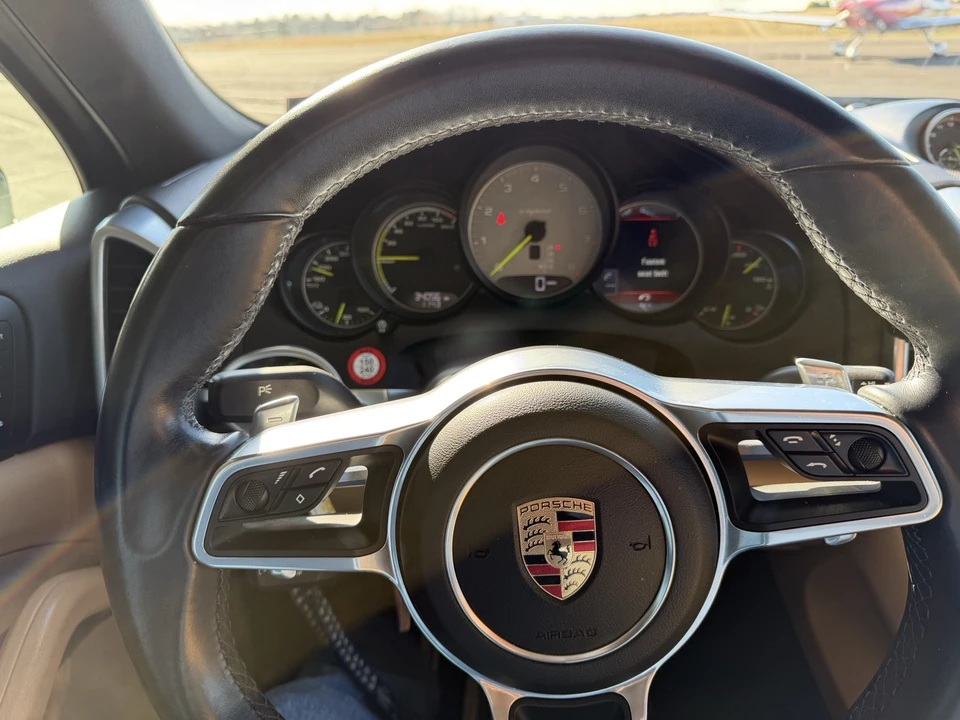 2016 Porsche 958 Cayenne S - Image 13 of 18