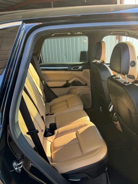 2016 Porsche 958 Cayenne S - Image 17 of 18