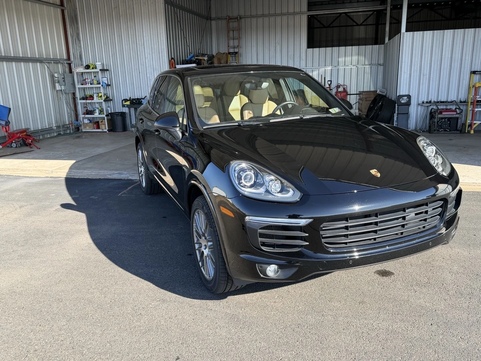 2016 Porsche 958 Cayenne S - Image 5 of 18