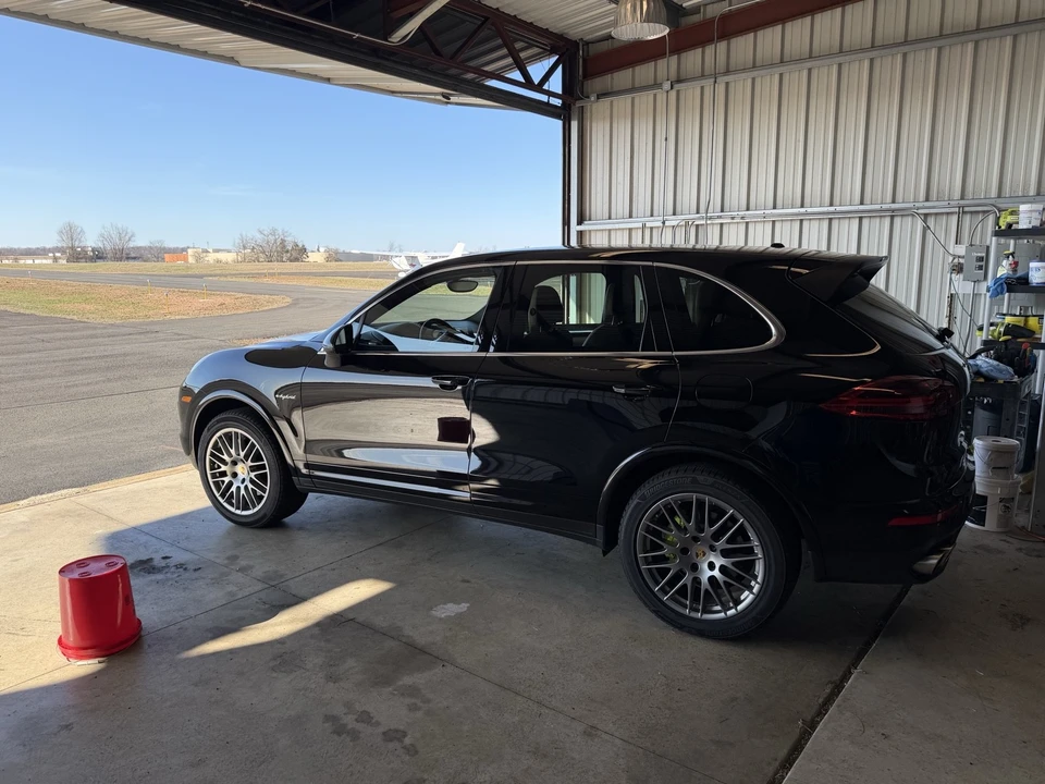 2016 Porsche 958 Cayenne S - Image 11 of 18