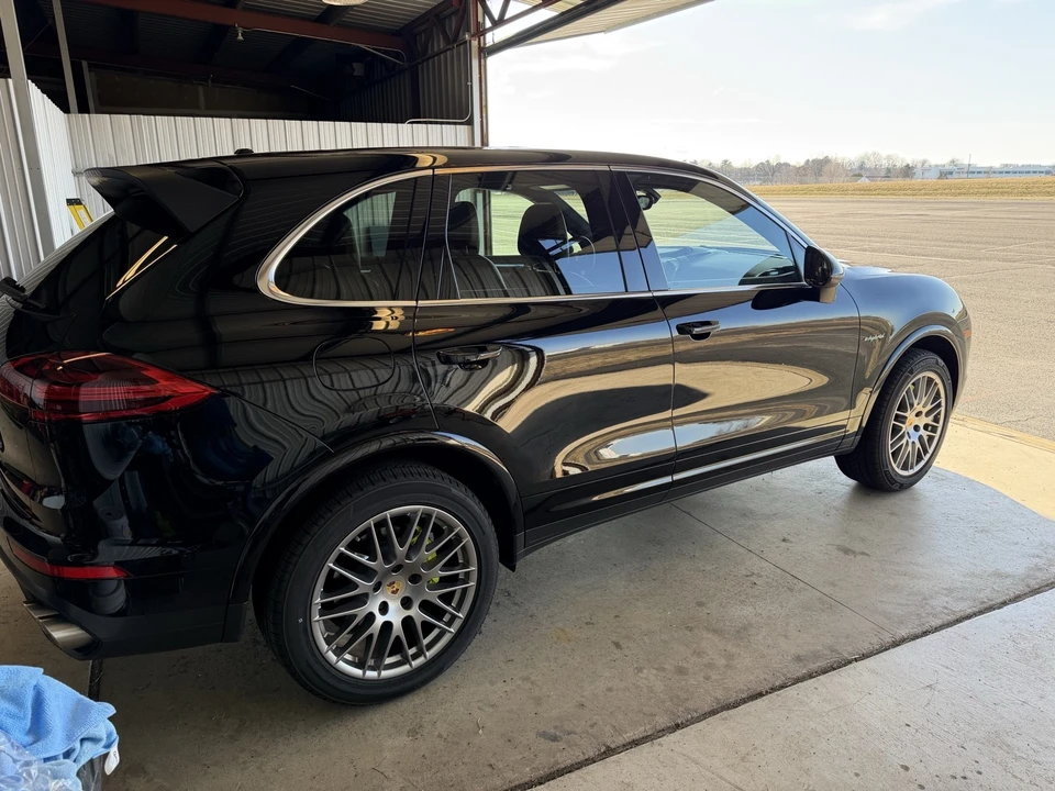 2016 Porsche 958 Cayenne S - Image 9 of 18