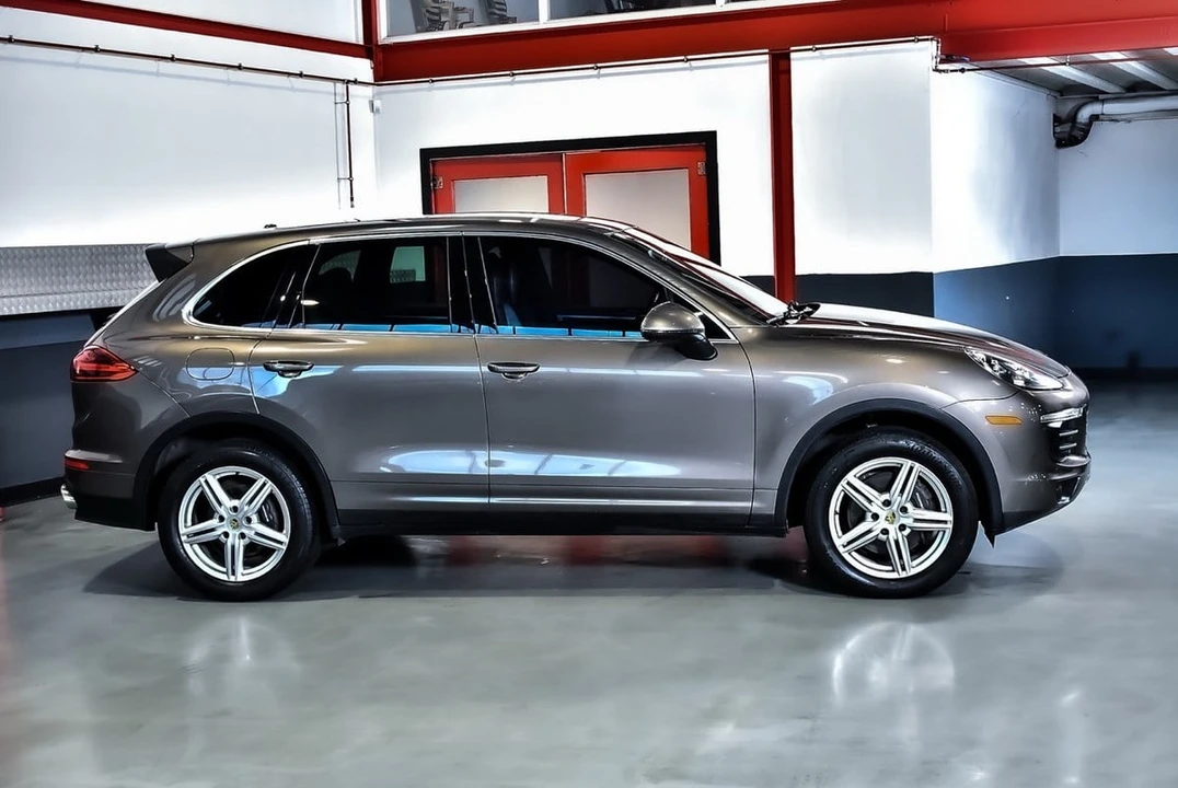 2016 Porsche 958 Cayenne - Image 8 of 30