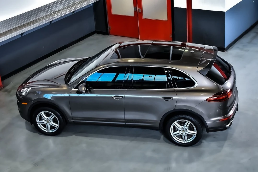 2016 Porsche 958 Cayenne - Image 25 of 30