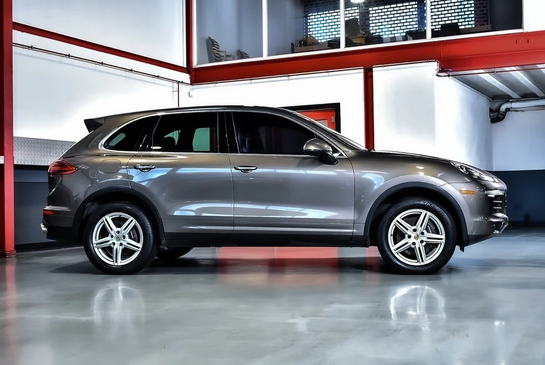 2016 Porsche 958 Cayenne - Image 9 of 30