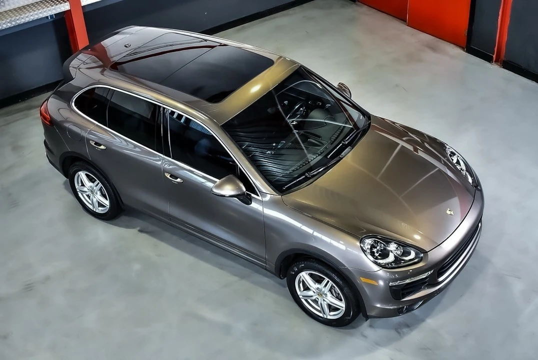 2016 Porsche 958 Cayenne - Image 11 of 30