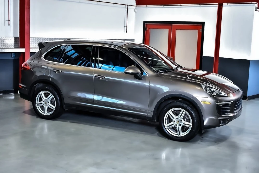 2016 Porsche 958 Cayenne - Image 5 of 30