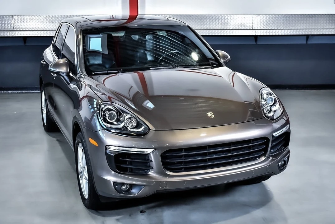 2016 Porsche 958 Cayenne - Image 2 of 30