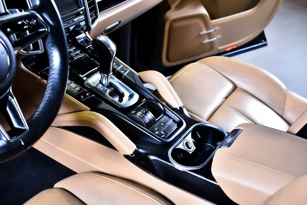 2016 Porsche 958 Cayenne - Image 27 of 31