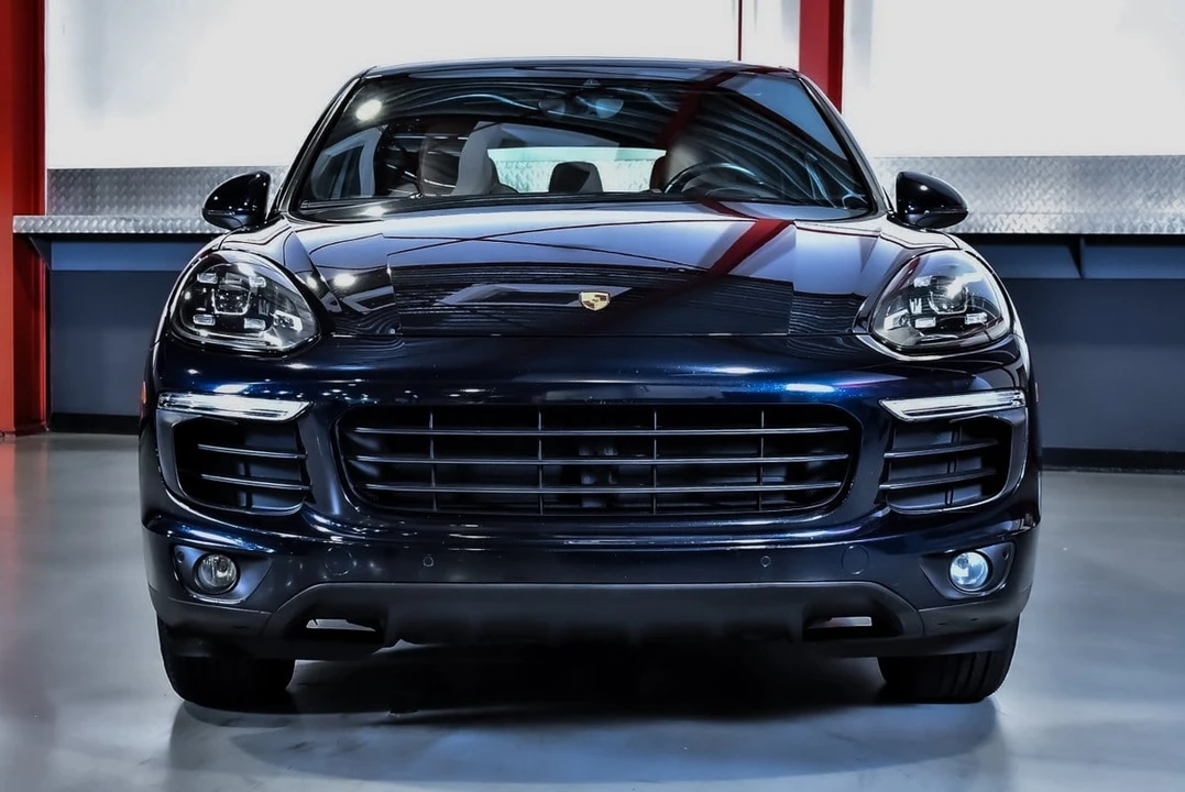 2016 Porsche 958 Cayenne - Image 2 of 31
