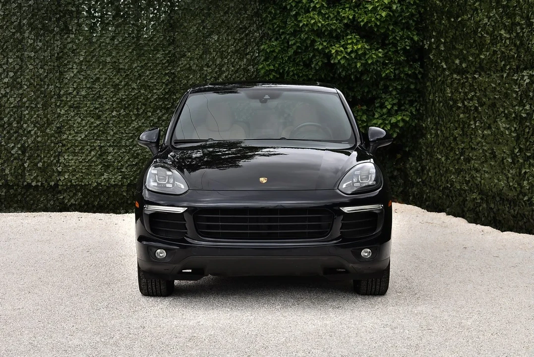 2016 Porsche 958 Cayenne - Image 2 of 31