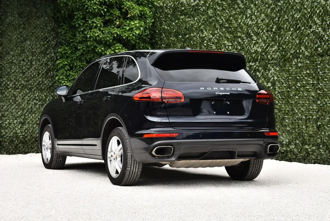 2016 Porsche 958 Cayenne - Image 10 of 31