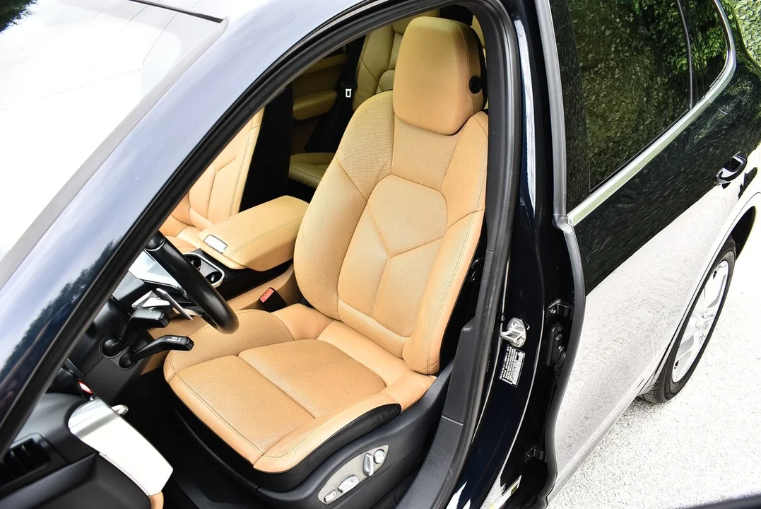 2016 Porsche 958 Cayenne - Image 19 of 31