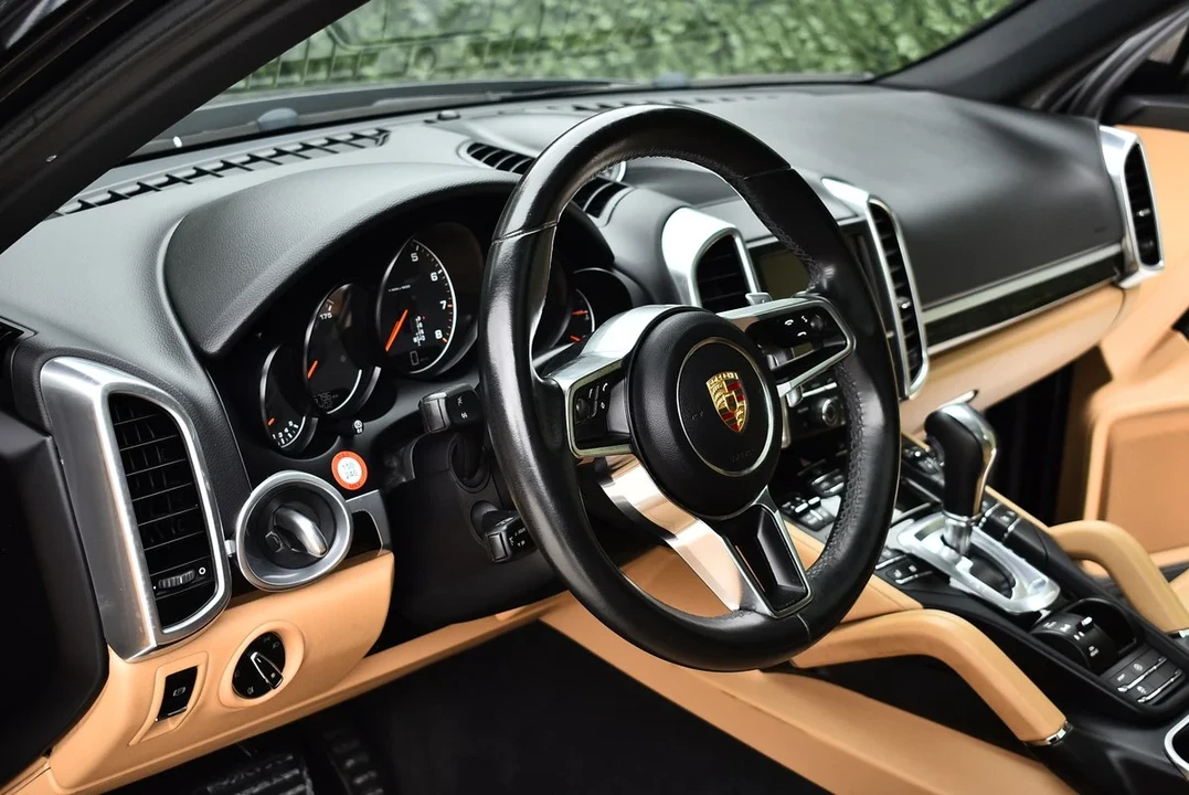 2016 Porsche 958 Cayenne - Image 22 of 31