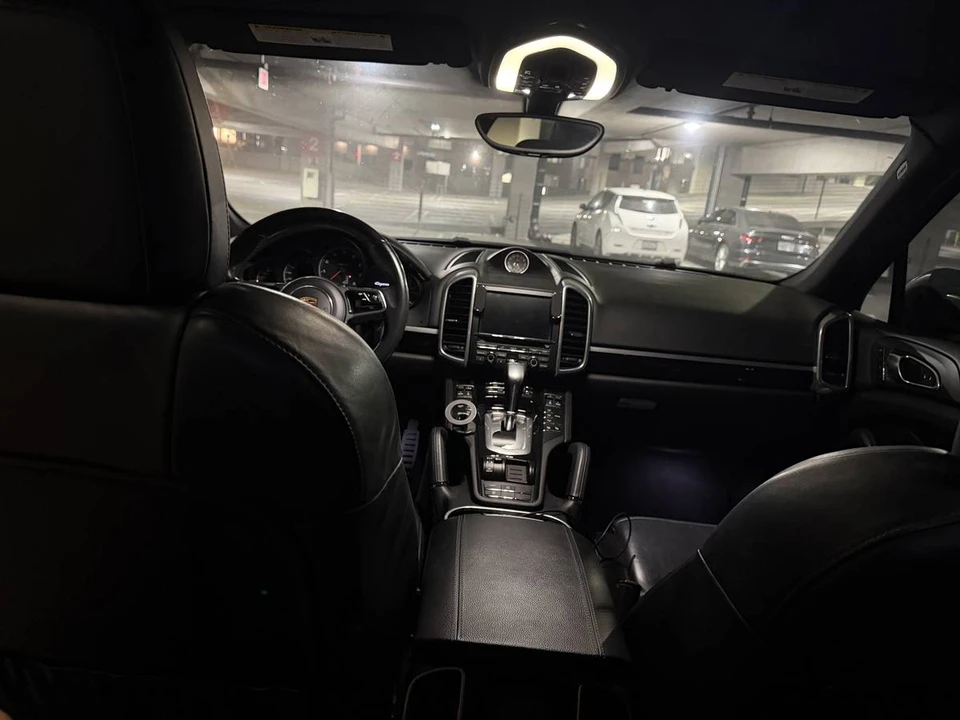 2016 Porsche 958 Cayenne - Image 11 of 13