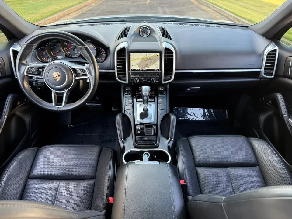 2016 Porsche 958 Cayenne - Image 13 of 20