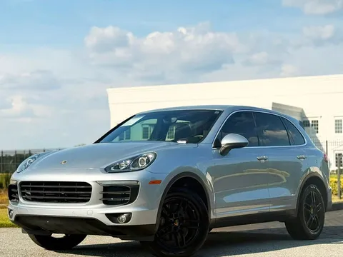 2016 Porsche Cayenne Sport