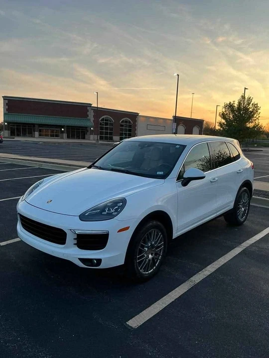 2016 Porsche 958 Cayenne - Image 7 of 20